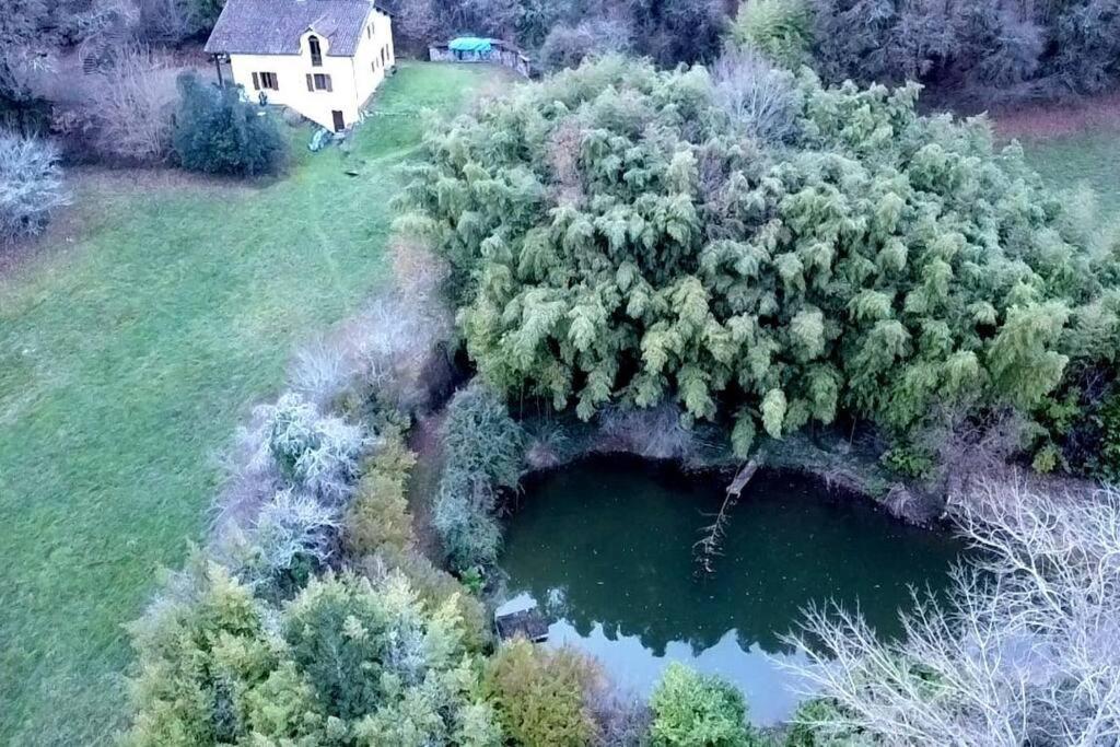 Romantique, Avec Son Petit Etang Prive En Dordogne Villa Montignac-Lascaux Exterior photo